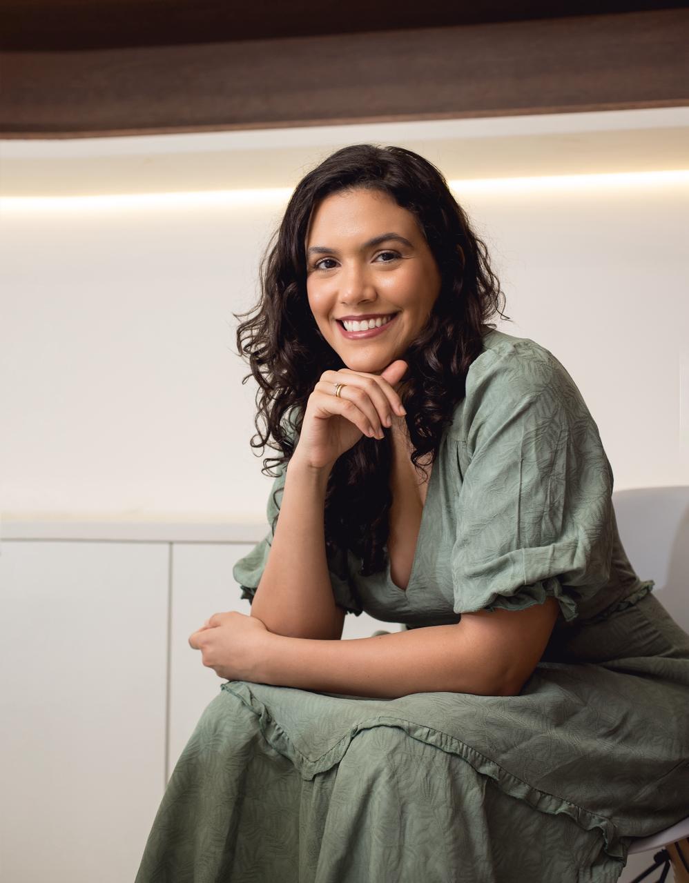 Imagem profissional da Dra. Luma Araújo